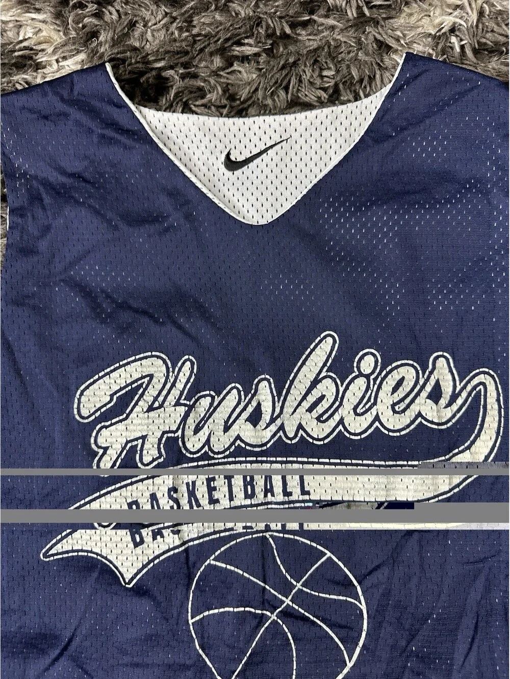 Nike Huskies Basketball Jersey Mens L Blue White Reversible Mesh Practice #20